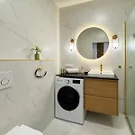 Deluxe Domaniewska With Ac By Renters Prestige Apartment Warsaw