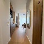 Apartment Deluxe Domaniewska With Ac By Renters Prestige