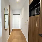 Deluxe Domaniewska With Ac By Renters Prestige Apartment *