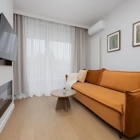 Deluxe Domaniewska With Ac By Renters Apartment Warsaw