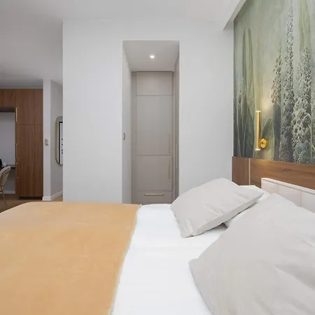 Deluxe Domaniewska With Ac By Renters Warsaw