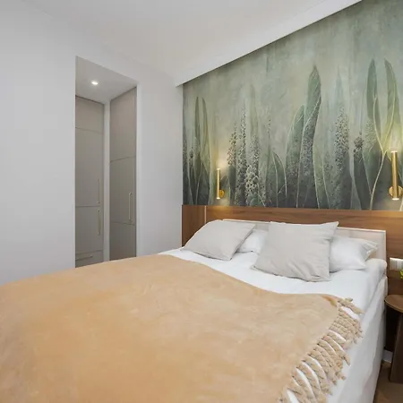 Apartment Deluxe Domaniewska With Ac By Renters