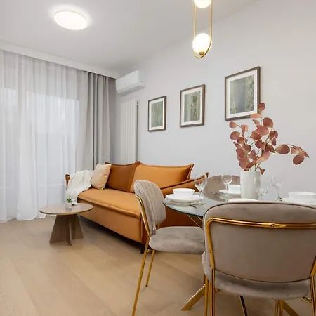 Deluxe Domaniewska With Ac By Renters Warsaw