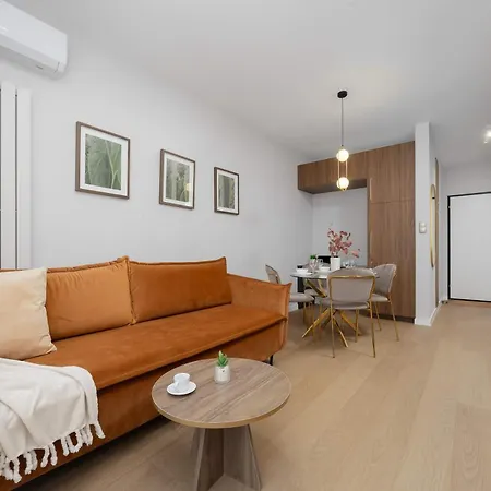 Deluxe Domaniewska With Ac By Renters Apartment