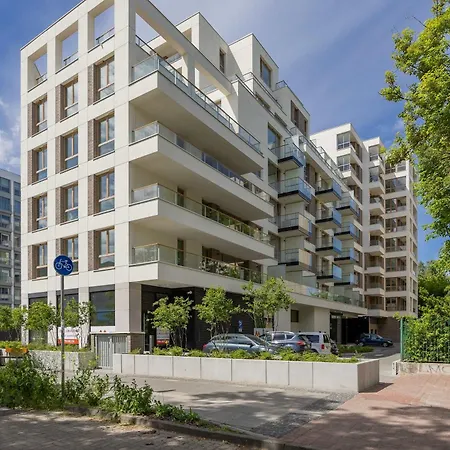 Apartment Deluxe Domaniewska With Ac By Renters *
